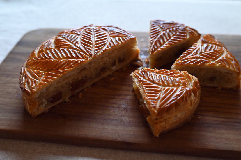 UNE PETITE MAISON  ガレット・デ・ロワを楽しむお茶会